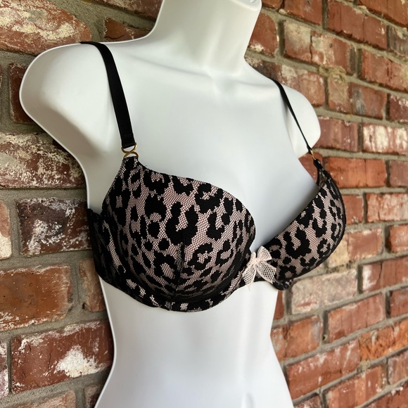 Victoria Secret very sexy padded demi animal print bra size 34D - Picture 1 of 6